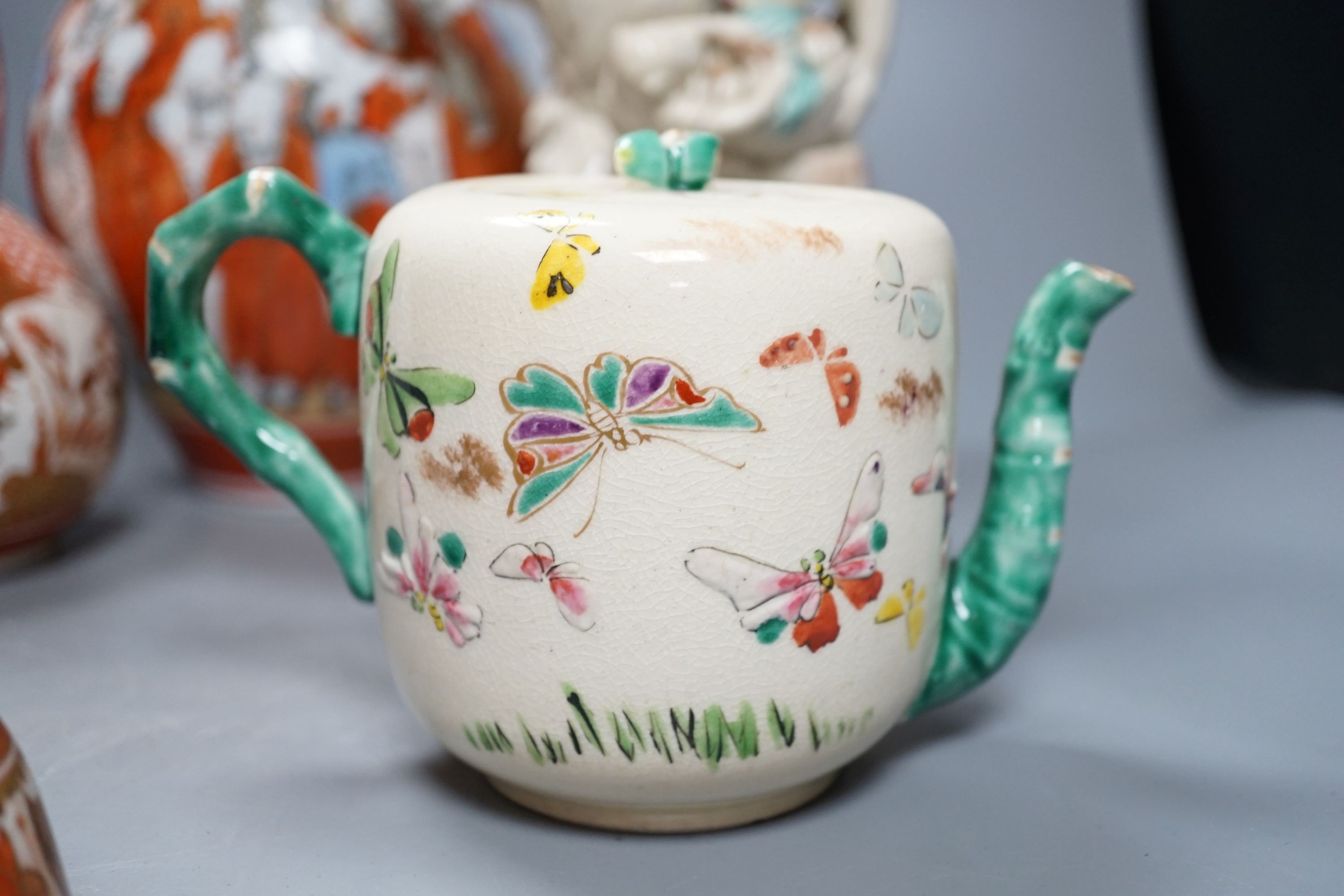 A group of Japanese ceramics 21cm